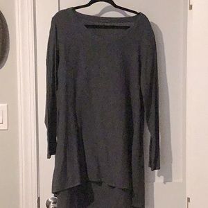 Cut loose tunic v neck cotton/linen